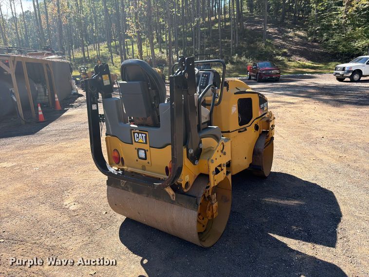 image for item FN2072 2019 Caterpillar CB-24B double drum vibratory roller