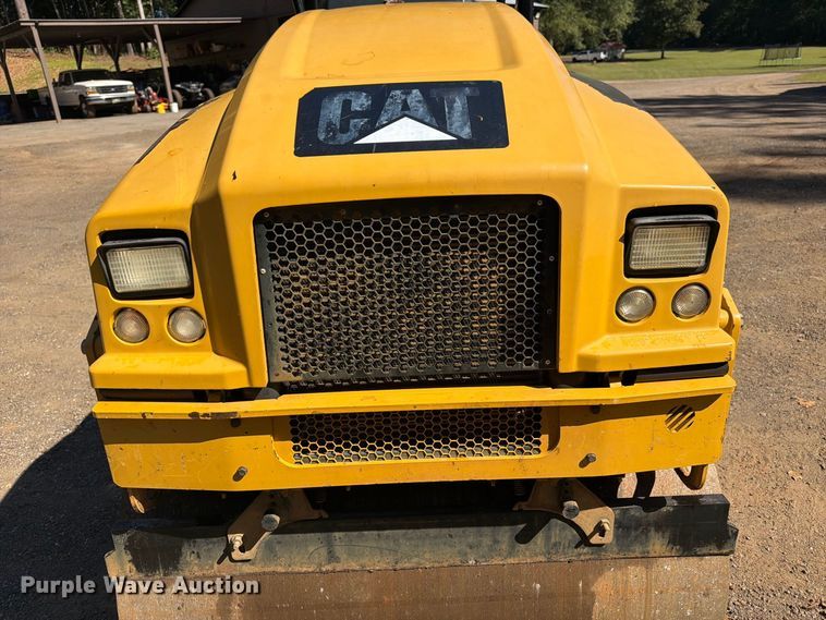 image for item FN2072 2019 Caterpillar CB-24B double drum vibratory roller