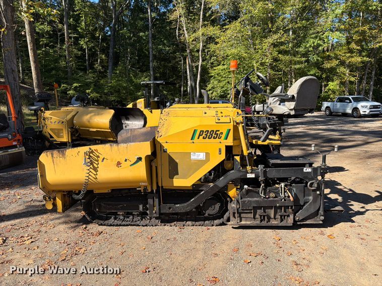 image for item FN2073 2023 Weiler P385B paver
