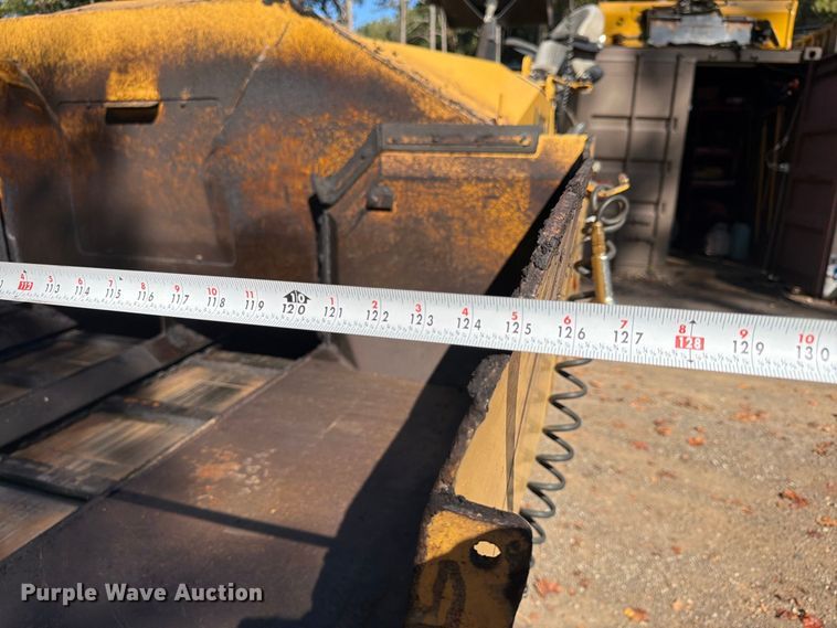 image for item FN2073 2023 Weiler P385B paver