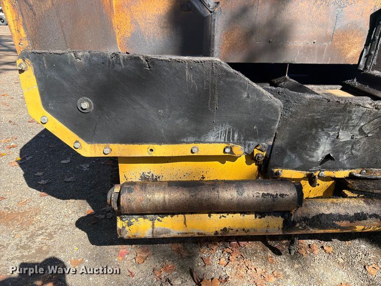 image for item FN2073 2023 Weiler P385B paver
