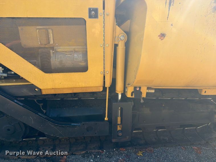 image for item FN2073 2023 Weiler P385B paver