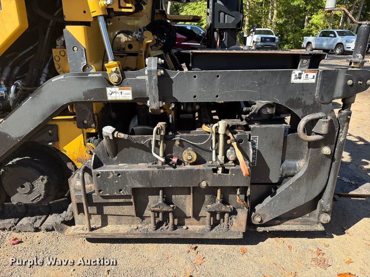 image for item FN2073 2023 Weiler P385B paver