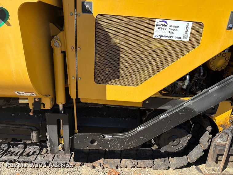 image for item FN2073 2023 Weiler P385B paver