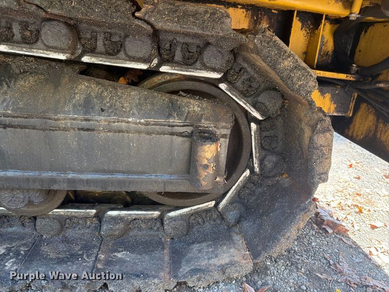 image for item FN2073 2023 Weiler P385B paver