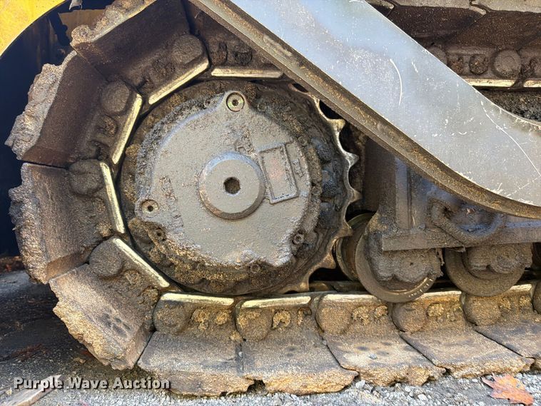 image for item FN2073 2023 Weiler P385B paver