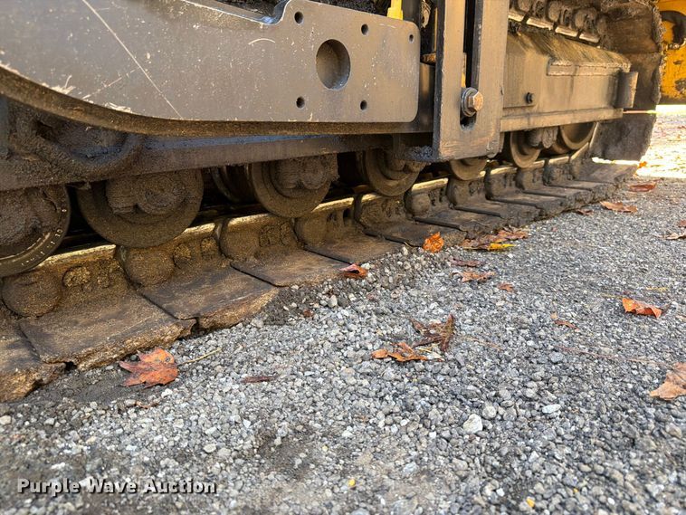 image for item FN2073 2023 Weiler P385B paver