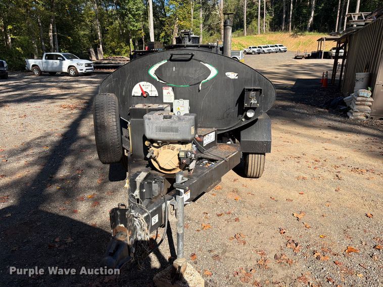 image for item FN2075 2021 Weiler TT300 asphalt trailer