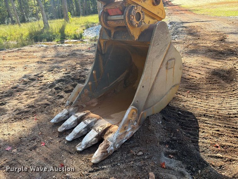 image for item FN2076 2021 Caterpillar 336 excavator