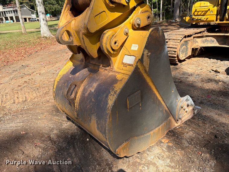 image for item FN2076 2021 Caterpillar 336 excavator
