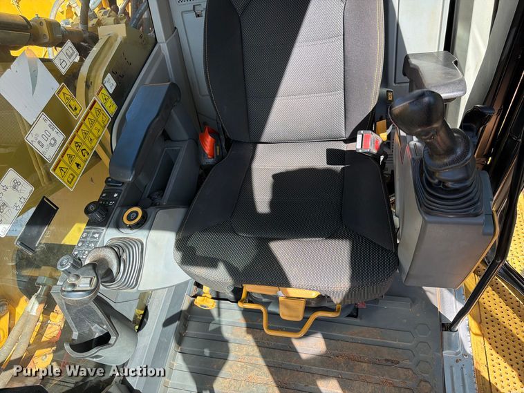 image for item FN2076 2021 Caterpillar 336 excavator