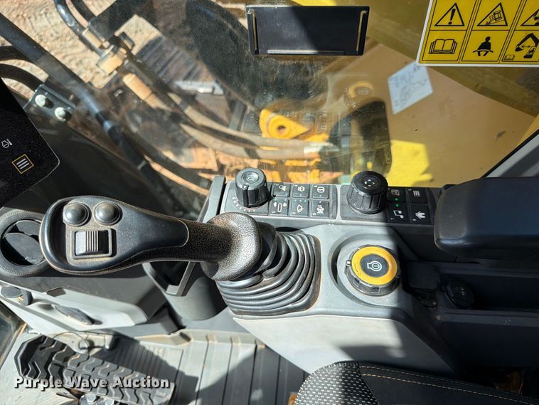 image for item FN2076 2021 Caterpillar 336 excavator