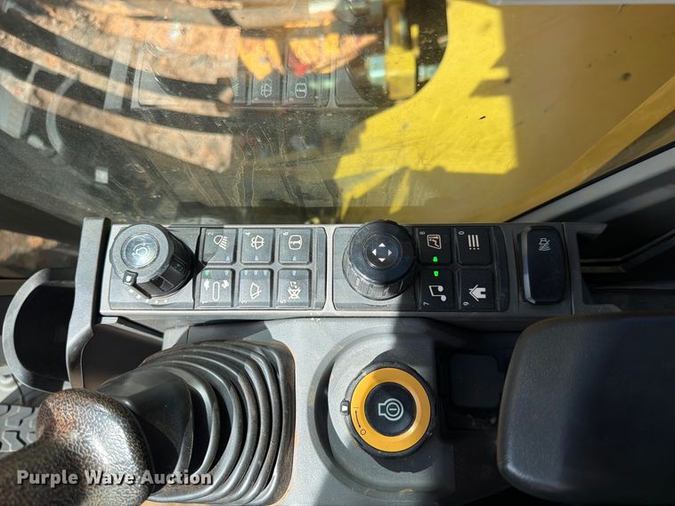 image for item FN2076 2021 Caterpillar 336 excavator