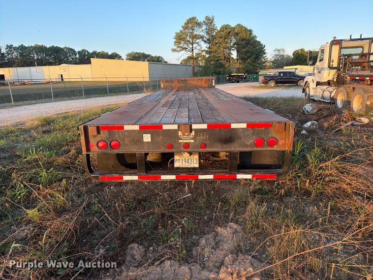 image for item FN2655 2004 Lufkin drop deck trailer
