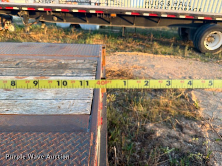 image for item FN2655 2004 Lufkin drop deck trailer