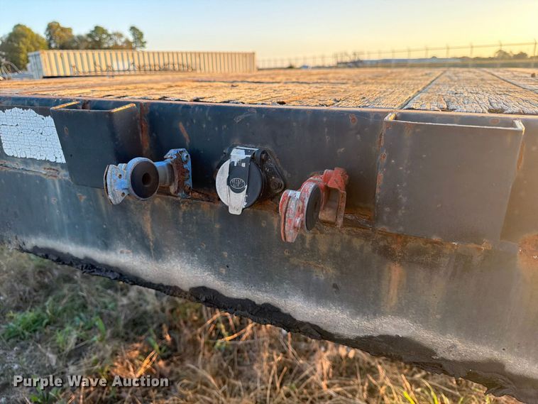 image for item FN2655 2004 Lufkin drop deck trailer