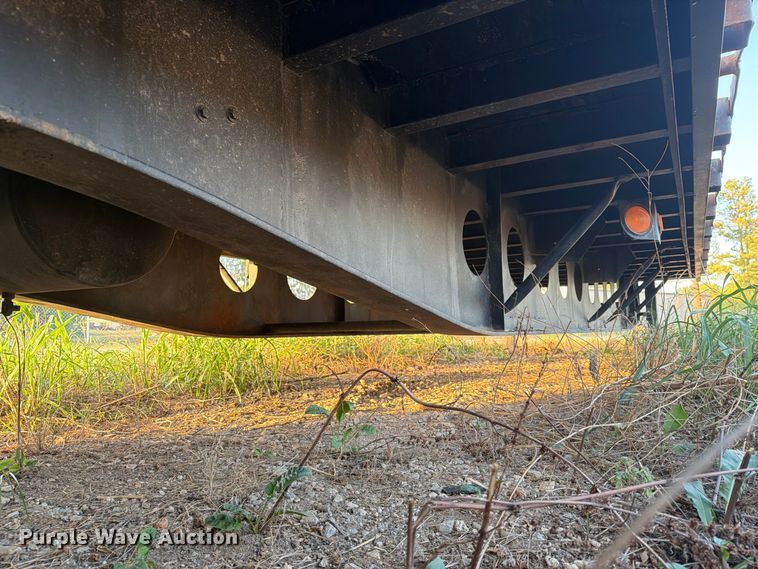 image for item FN2655 2004 Lufkin drop deck trailer