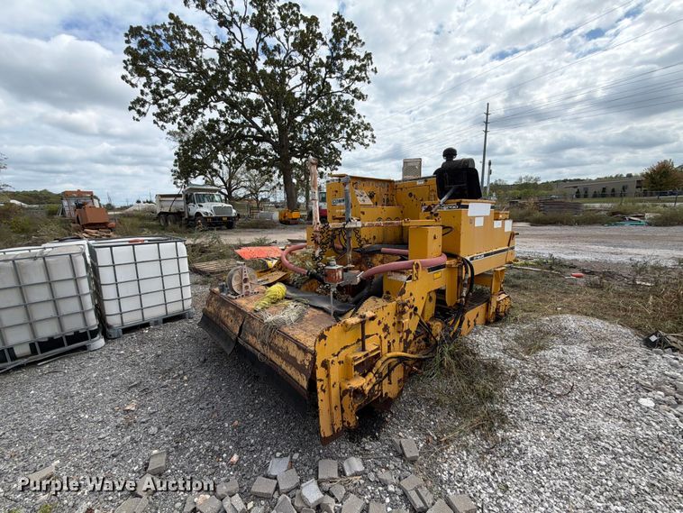 image for item FN2659 Gomaco GT-6000 paver