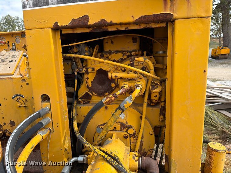 image for item FN2659 Gomaco GT-6000 paver