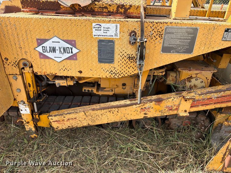 image for item FN2660 Bale-knox PF-400 A paver