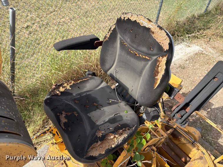 image for item FN2660 Bale-knox PF-400 A paver