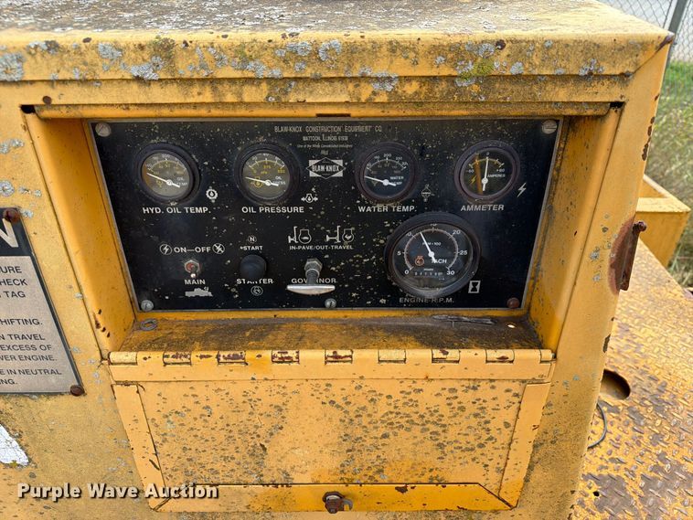 image for item FN2660 Bale-knox PF-400 A paver