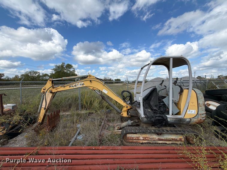 image for item FN2661 Mustang G3503 RD mini excavator