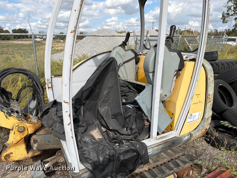 image for item FN2661 Mustang G3503 RD mini excavator