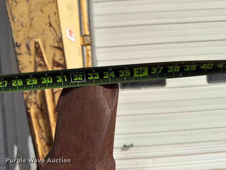 image for item FN2662 2012 Kobelco SK210-9 excavator
