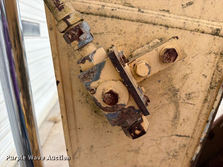 image for item FN2662 2012 Kobelco SK210-9 excavator
