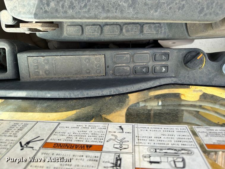 image for item FN2662 2012 Kobelco SK210-9 excavator