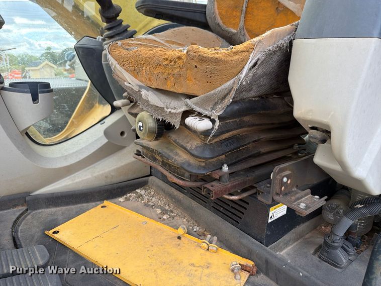 image for item FN2662 2012 Kobelco SK210-9 excavator