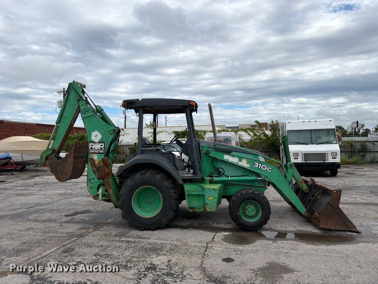 image for item FN2665 2006 John Deere 310G backhoe