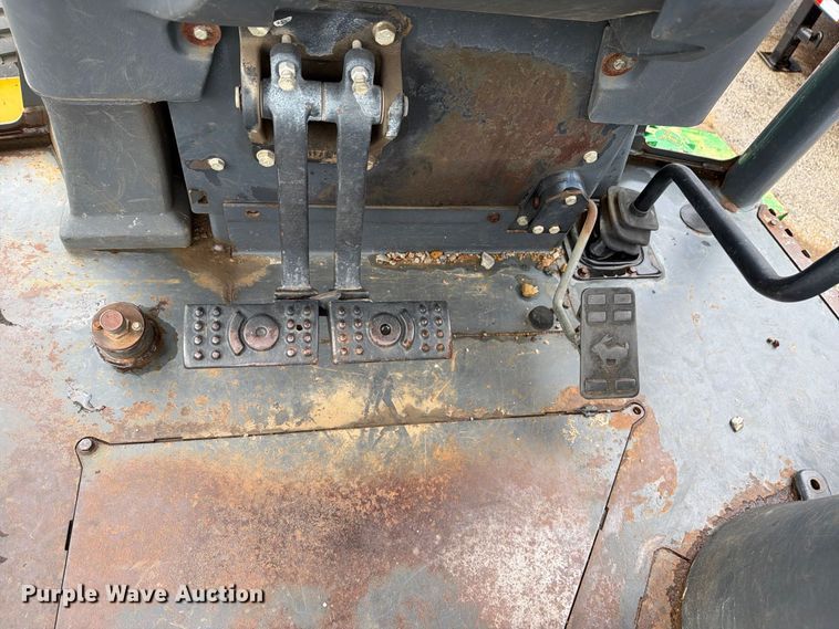image for item FN2665 2006 John Deere 310G backhoe