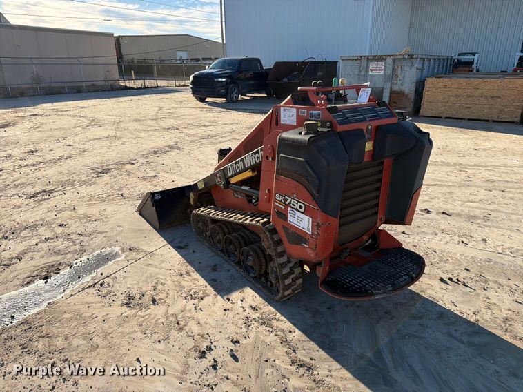 image for item FN2669 Ditch Witch SK750 compact utility loader