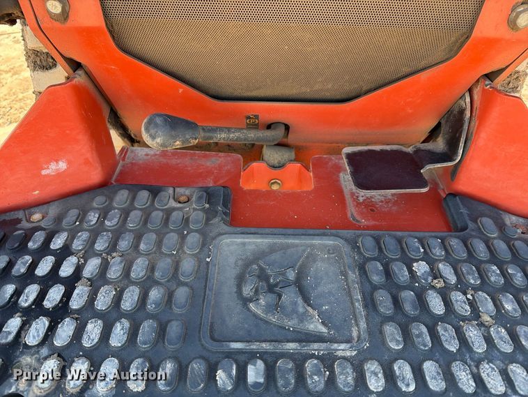 image for item FN2669 Ditch Witch SK750 compact utility loader