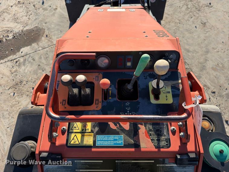 image for item FN2669 Ditch Witch SK750 compact utility loader