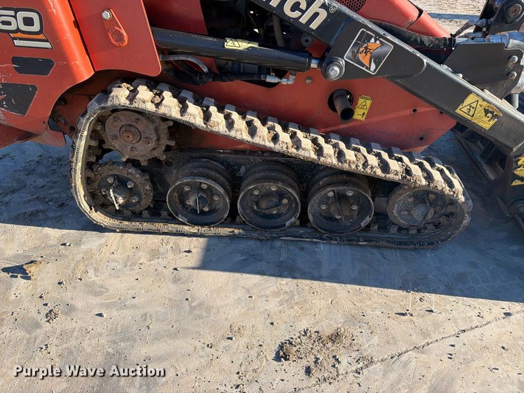 image for item FN2669 Ditch Witch SK750 compact utility loader