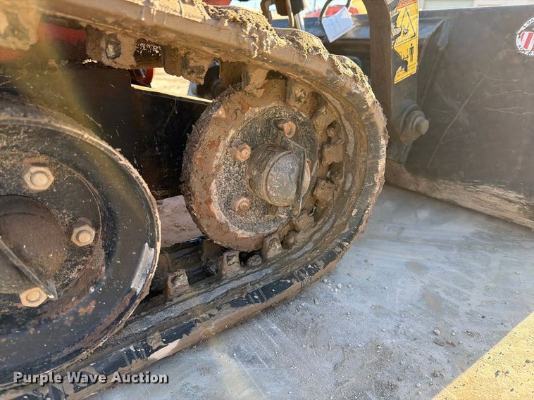 image for item FN2669 Ditch Witch SK750 compact utility loader