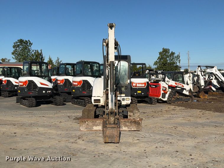 image for item FN2670 2005 Bobcat 341G mini excavator
