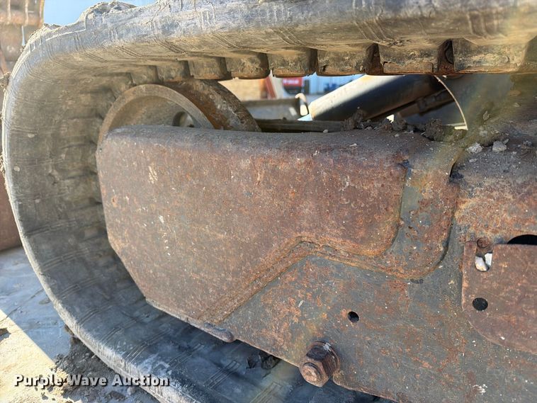 image for item FN2670 2005 Bobcat 341G mini excavator