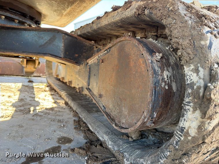 image for item FN2670 2005 Bobcat 341G mini excavator