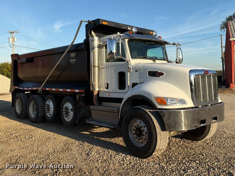 image for item FN2674 2020 Peterbilt 348 dump truck