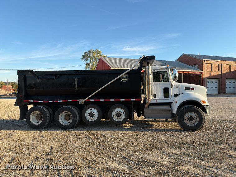 image for item FN2674 2020 Peterbilt 348 dump truck