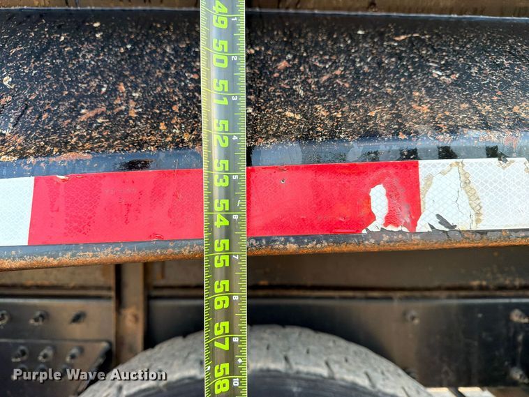 image for item FN2674 2020 Peterbilt 348 dump truck