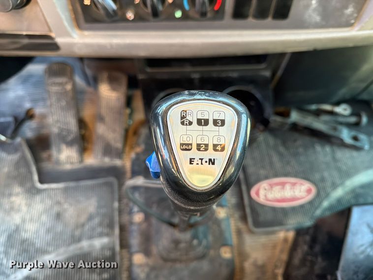 image for item FN2674 2020 Peterbilt 348 dump truck