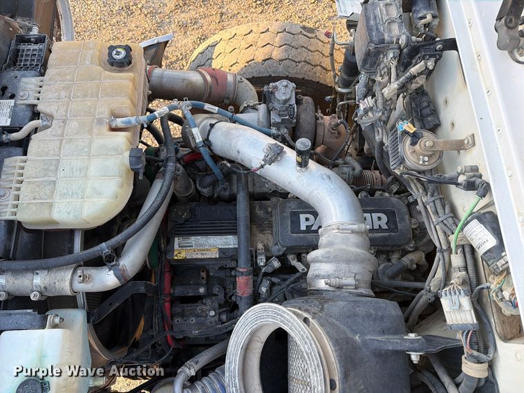 image for item FN2674 2020 Peterbilt 348 dump truck