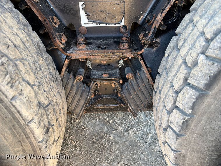 image for item FN2674 2020 Peterbilt 348 dump truck