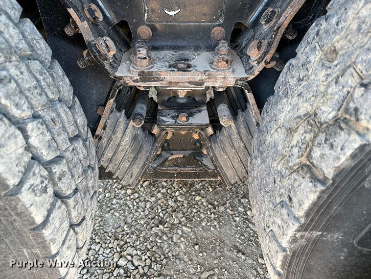 image for item FN2674 2020 Peterbilt 348 dump truck