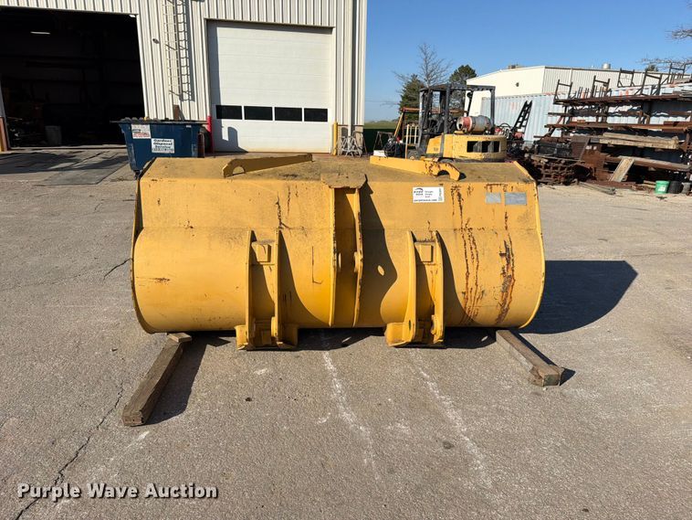 image for item FN5891 Caterpillar 928G wheel loader bucket
